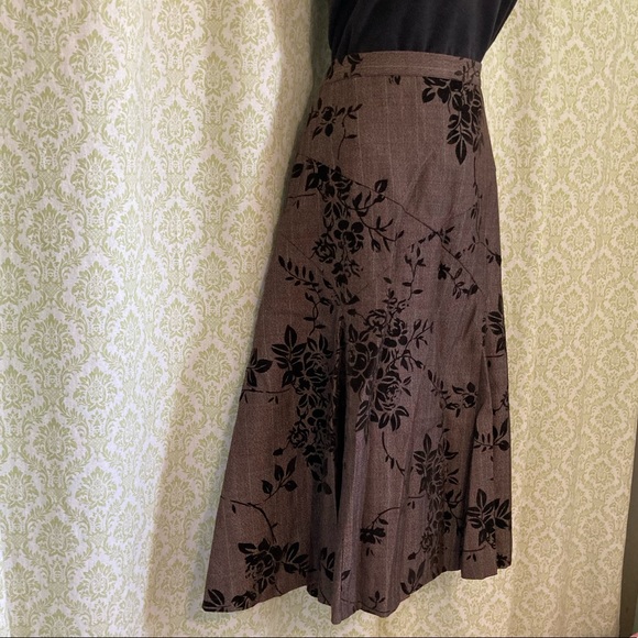 ✨HOST PICK✨ Coldwater Creek skirt - Picture 2 of 11